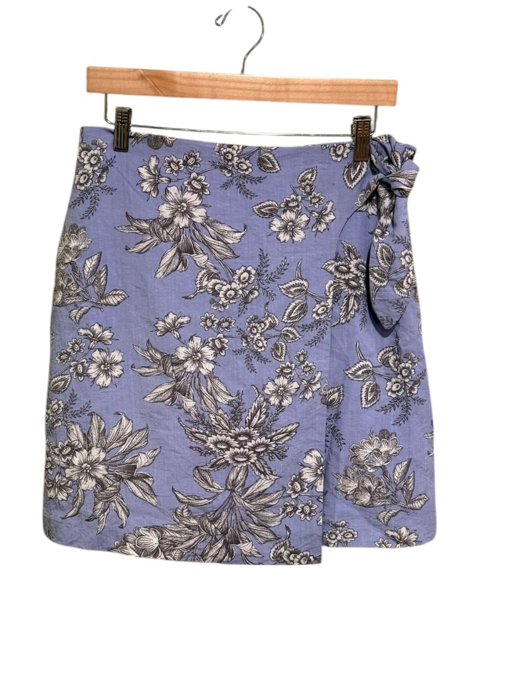 Classic Ann Taylor Lavender Floral Wrap Mini Skirt - Size 6